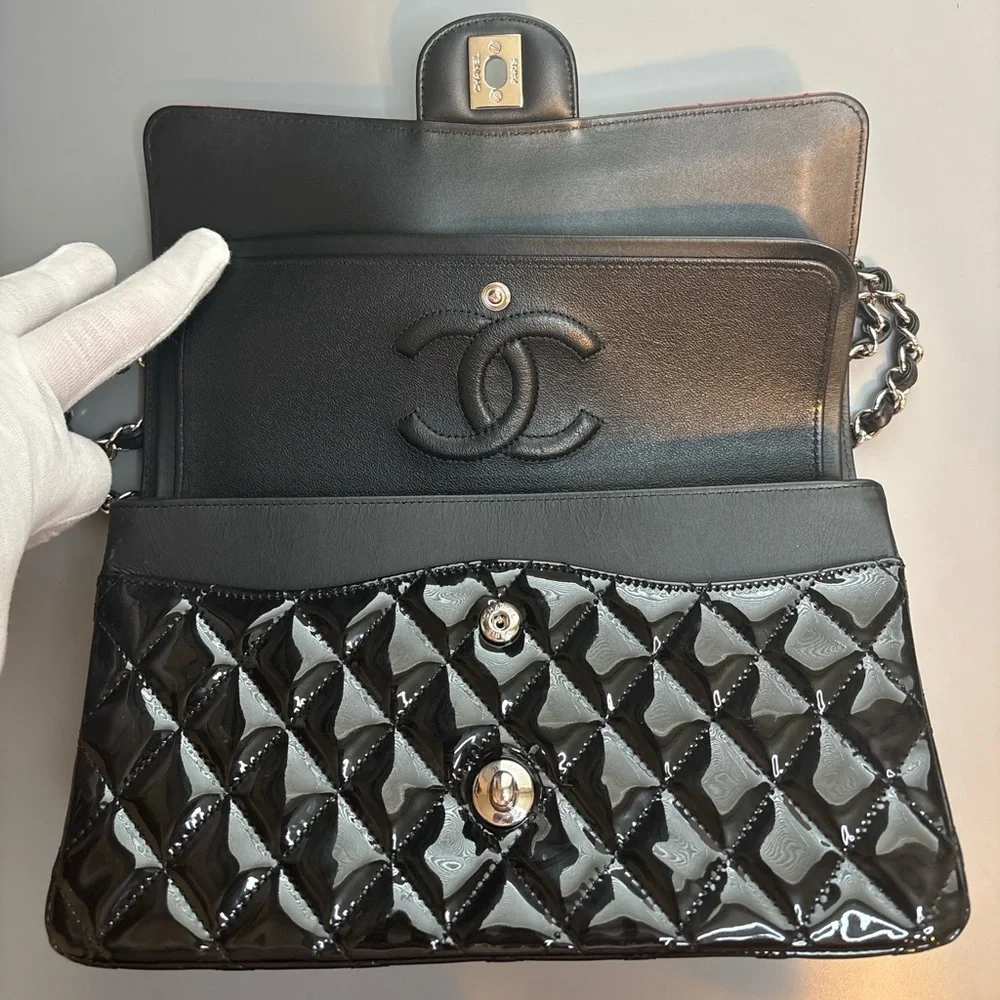Chanel Classic Medium Double Flap Bag - Picture 6 of 16